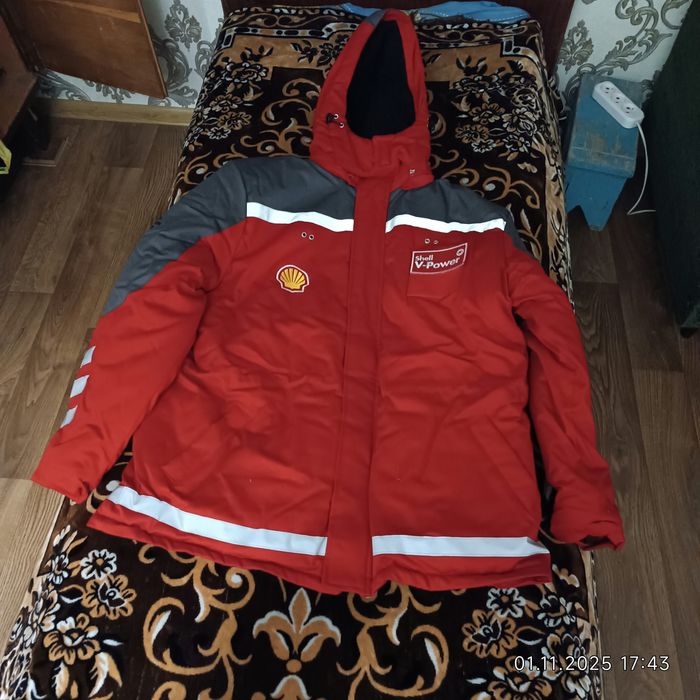 Продаю зимнюю форму