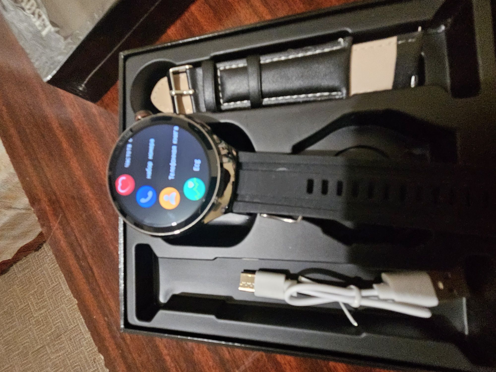 WATCH 4+,Годинник