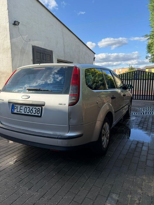 Ford Focus MK2 1,6 105KM