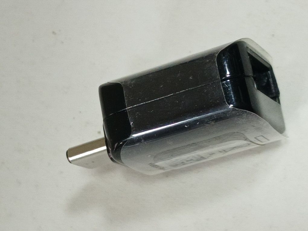 Переходник Samsung для USB флешки на Type-C