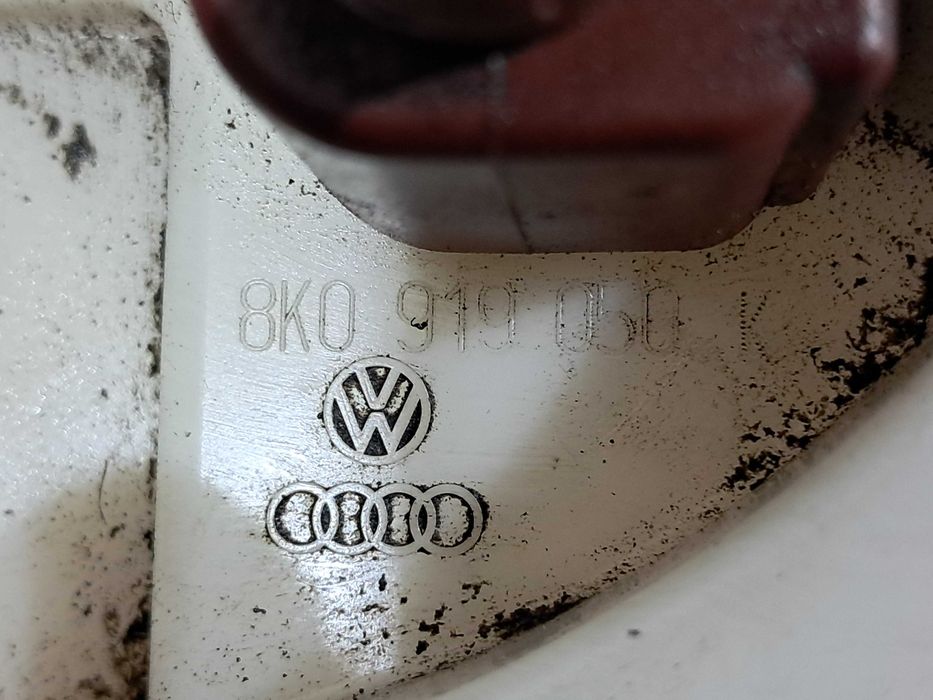 AUDI A4 B8 A5 8T 3.0 TDI 2.0 TDI pompa pompka paliwa kosz pływak