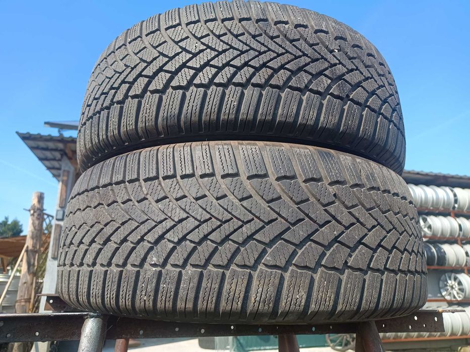 Opony zimowe Bridgestone 215/55R17 z 2021r