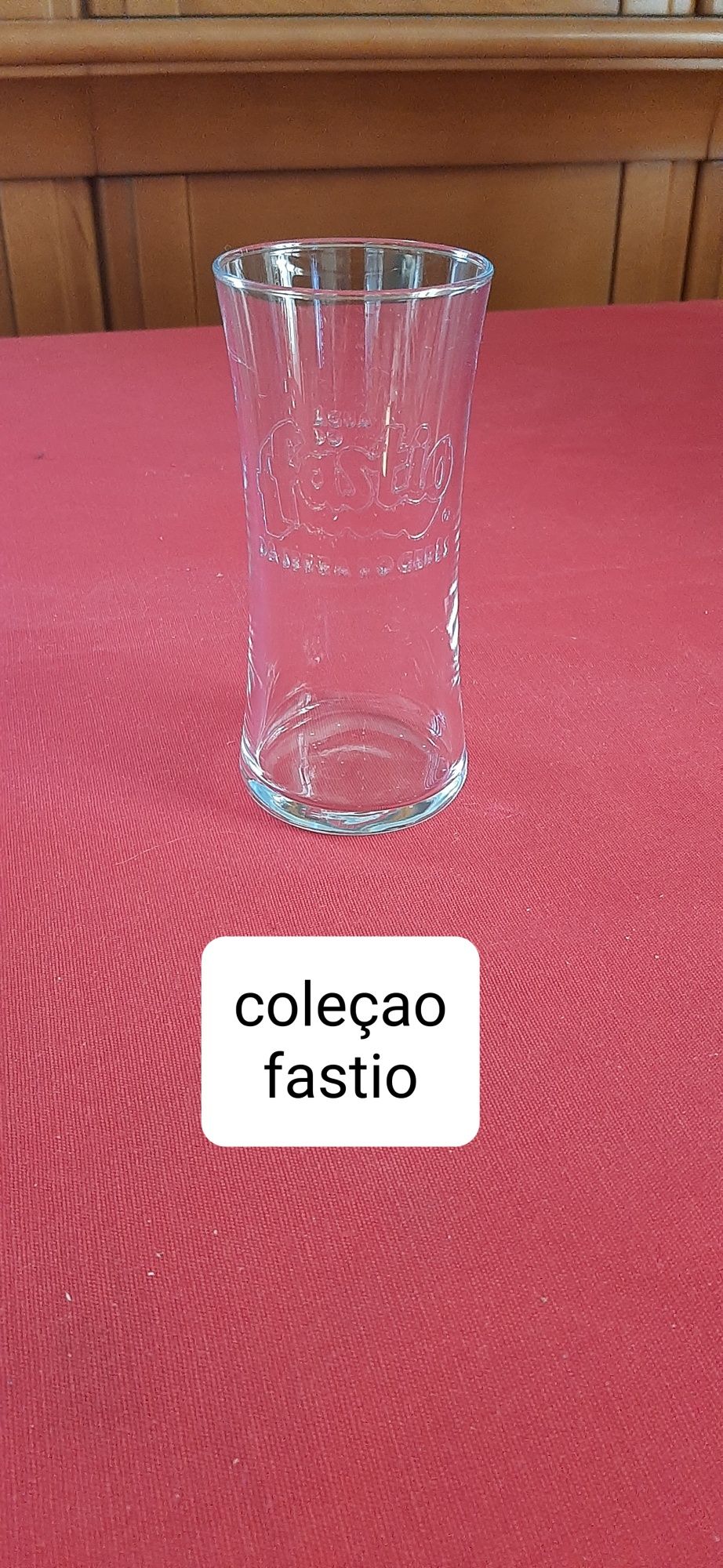 Copos novos com várias coleções