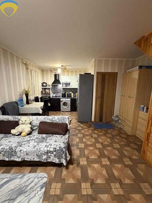 Продам дворівневу квартиру з ремонтом та укомплектовану - Авангард