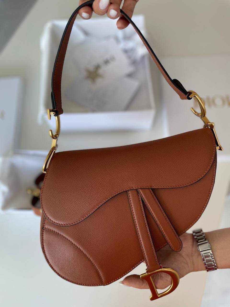 Оригинальная сумочка от Dior Saddle Bag
