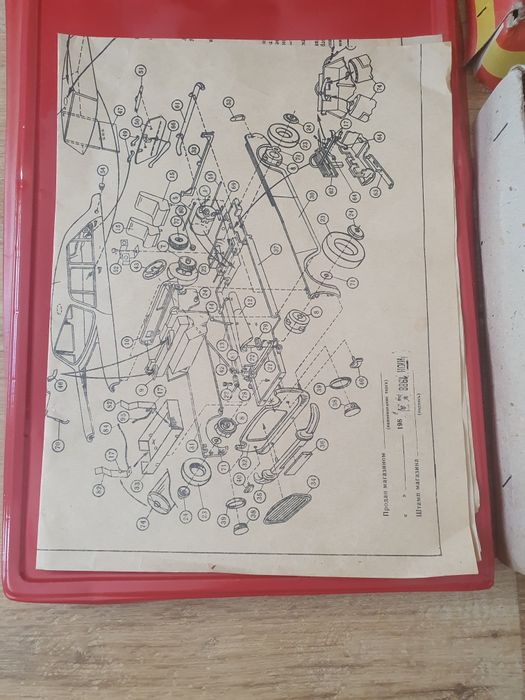 Игрушка  СССР Конструктор СССР  Модель автомобиля сборная НОВАЯ