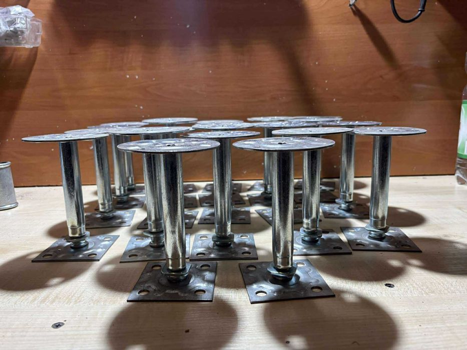 Stopa podłogowa podstawa słupa nóżka regulowana wspornik metalowy pode