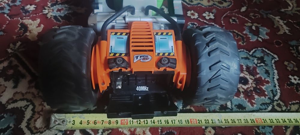 Машинка перевёртыш Tyco R/C
