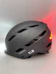 Powystawowy Kask Rowerowy Giro Escape Mips LED r. M (55-59cm)