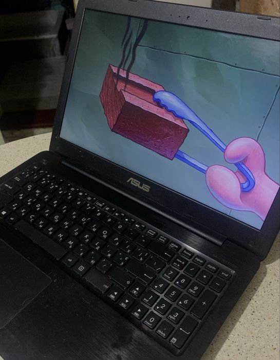 ASUS X556 срочная продажа