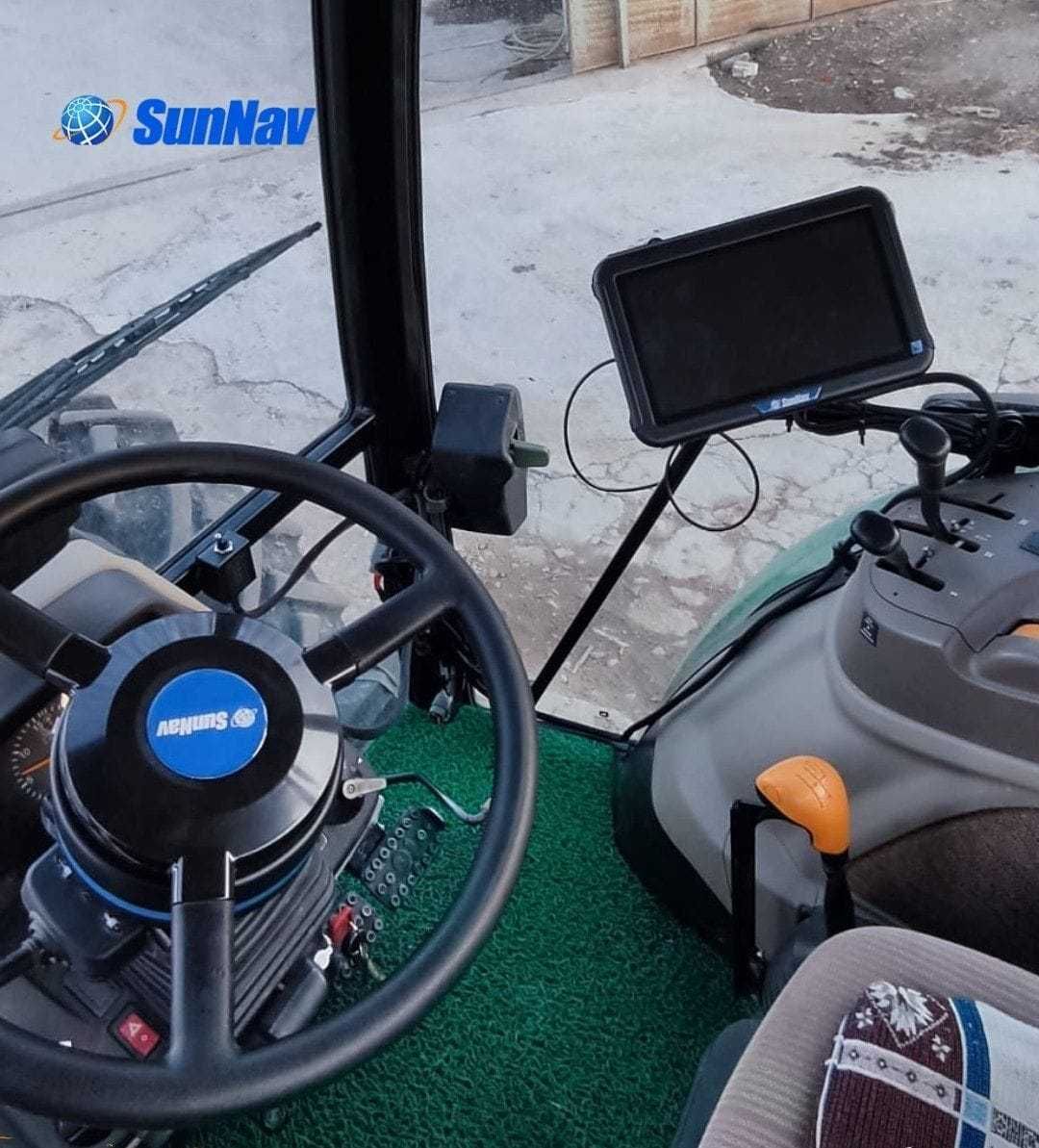 SUNNAV AG400 nawigacja rolnicza AUTO prowadzenie RTK 2,5cm GPS