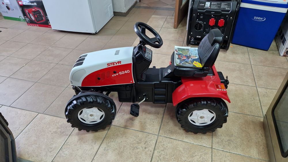 Педальний трактор Rolly Toys Steyr Made in Germany