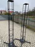 Towery pod ruchome głowy