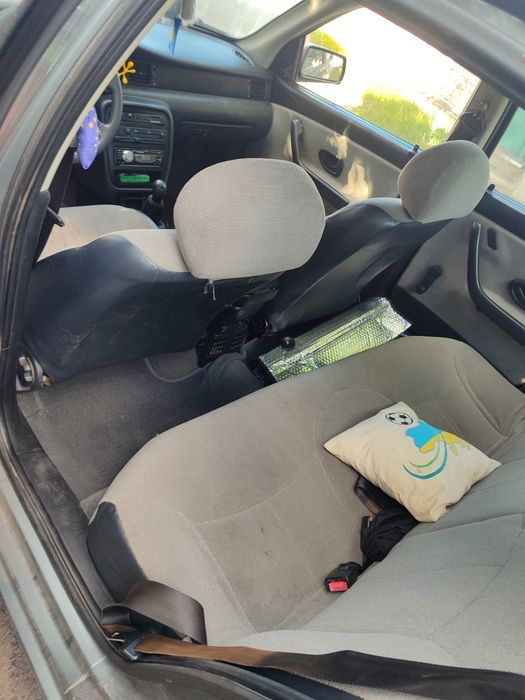 Samand iran khodro EL. на основі Peugeot 405