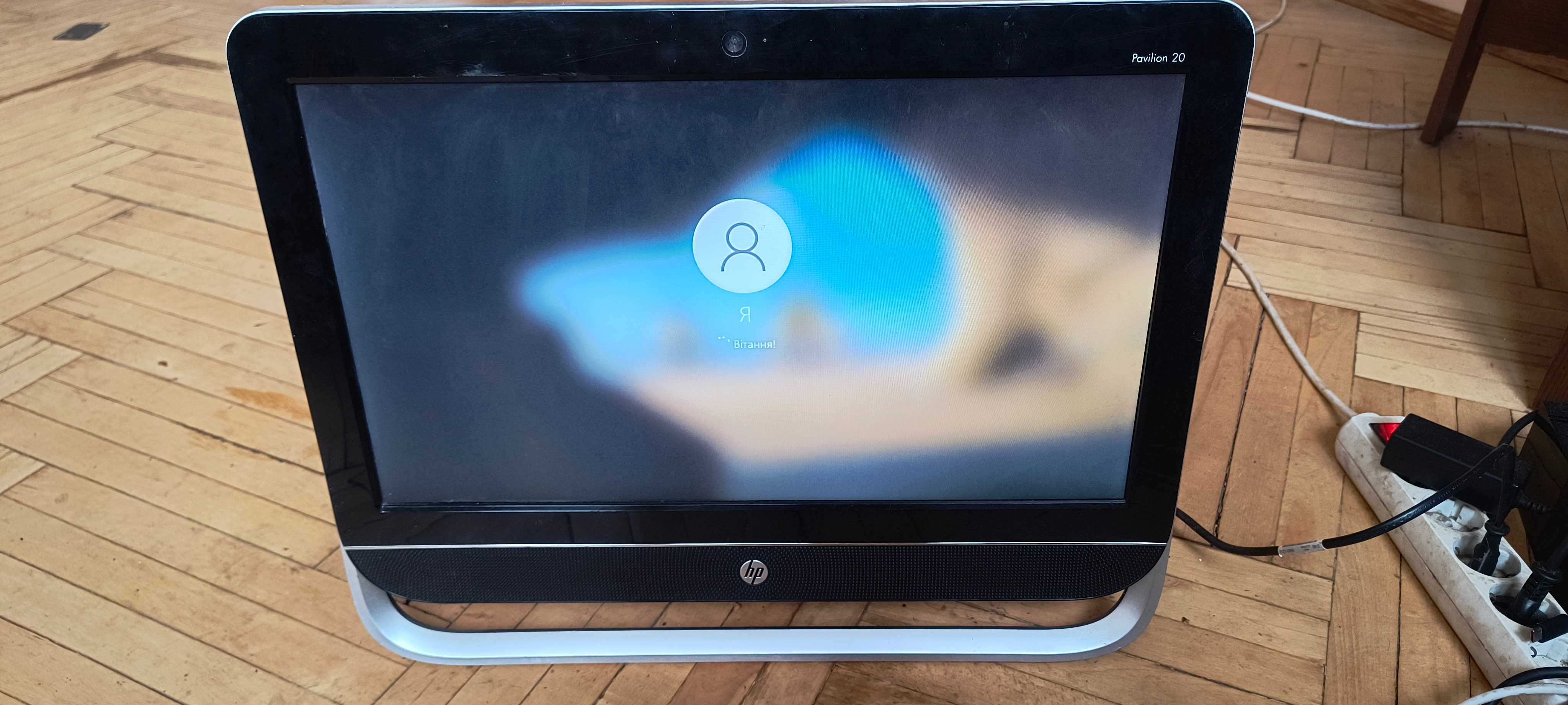 Комп'ютер HP Pavilion 20 All-in-One PC