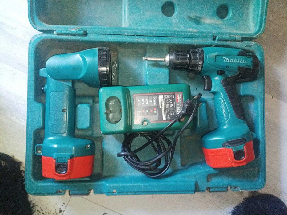 Набор Makita 6281D 12V шуруповерт / фонарик / зарядка / кейс оригинал