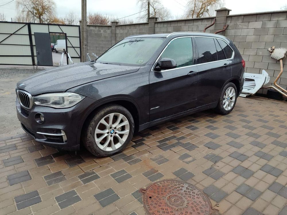 Розборка BMW X5 F15 Розбірка БМВ Х5 Ф15 Разборка датчик стойка скло