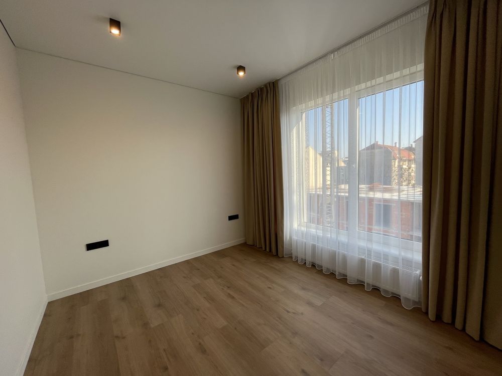 Продаж 2 км новобудови в центрі