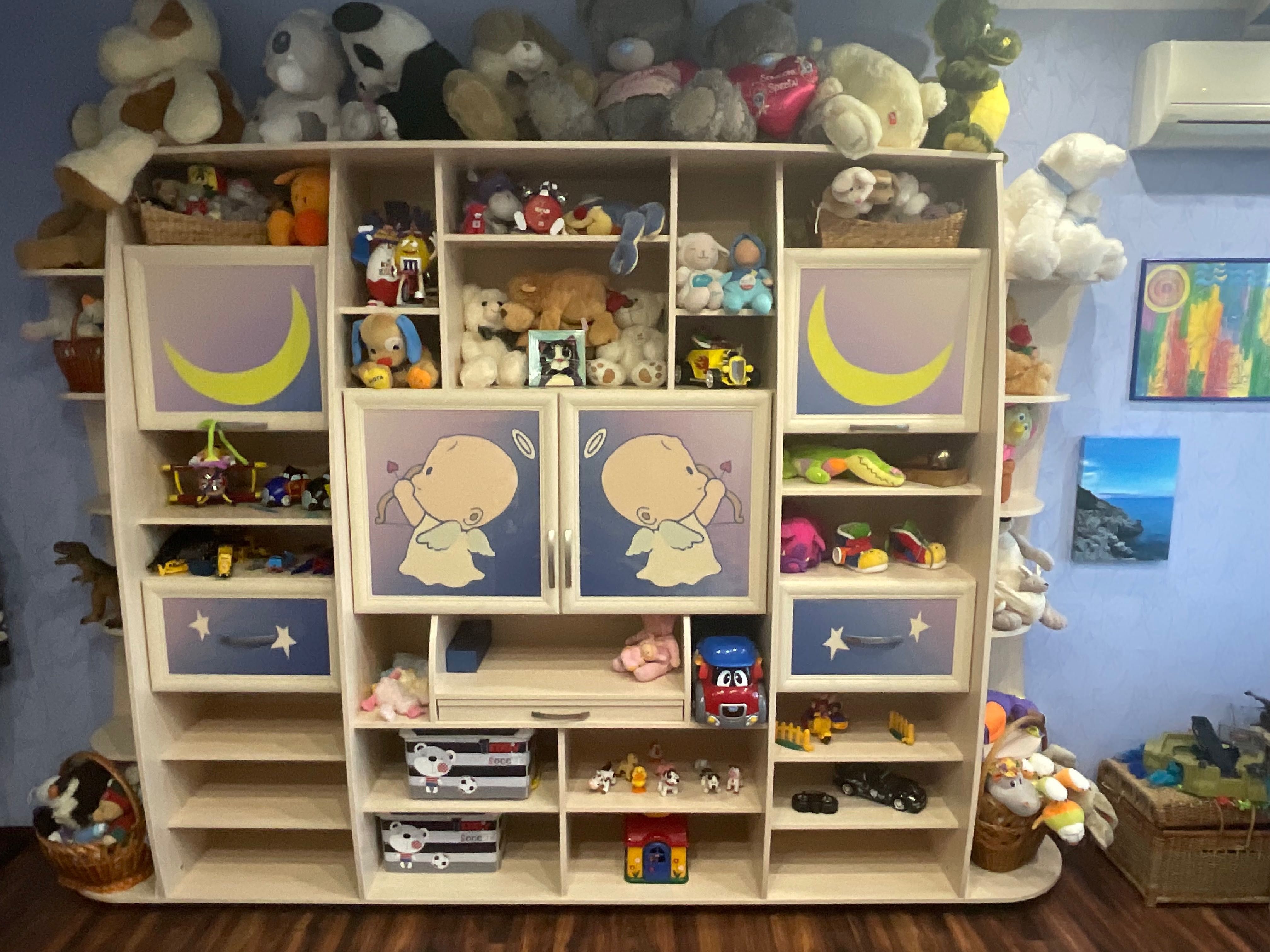 Меблі для дитячої кімнати .