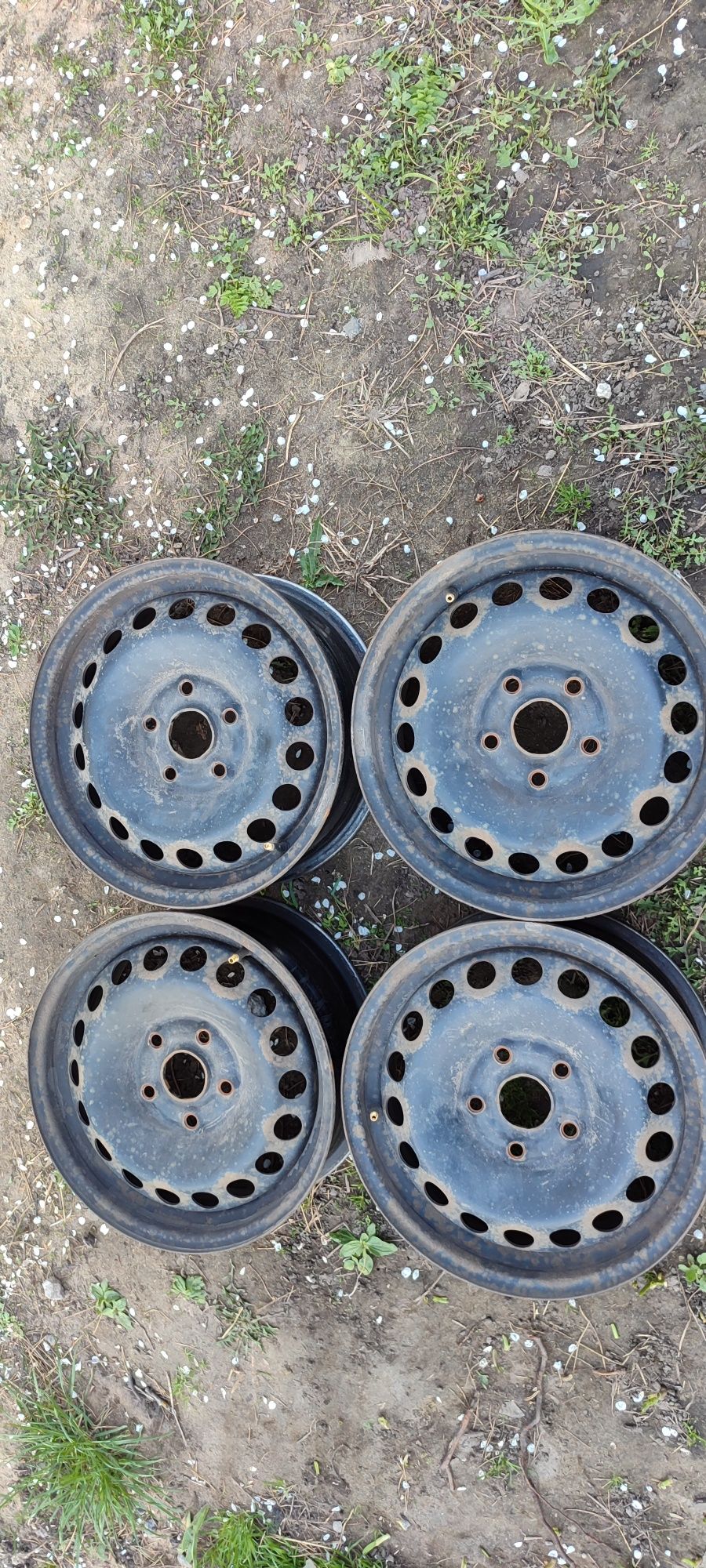 Продаж дисків R15