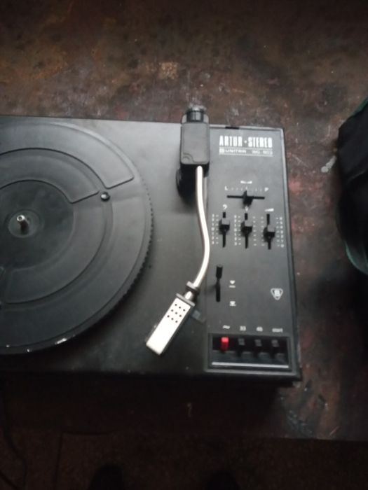 Gramofon UNITRA Artur