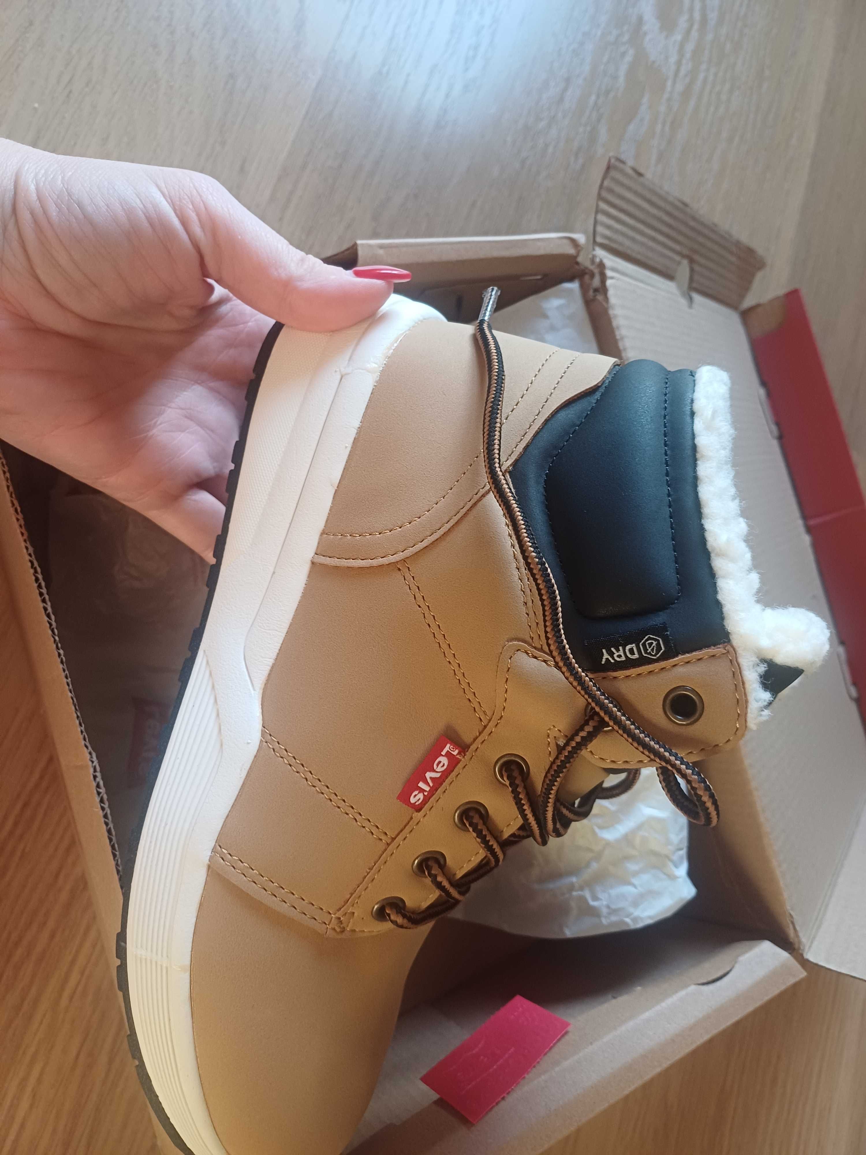 Vendo botas Levi's