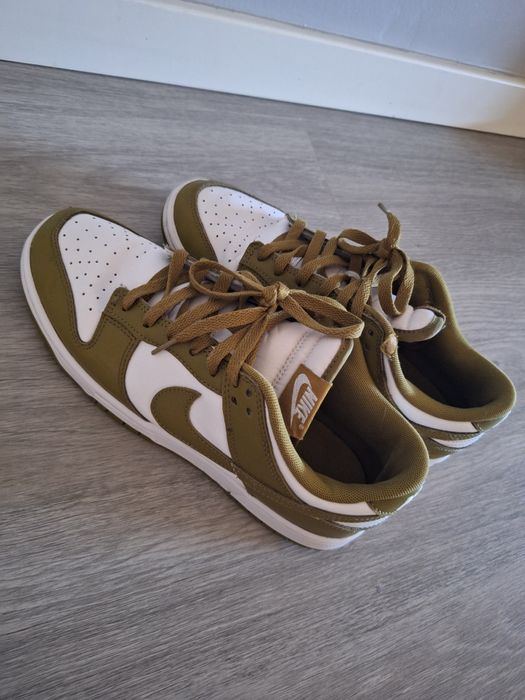 Tenis  em perfeito estado so uma marca