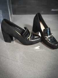 Buty na obcasie Marks Spencer