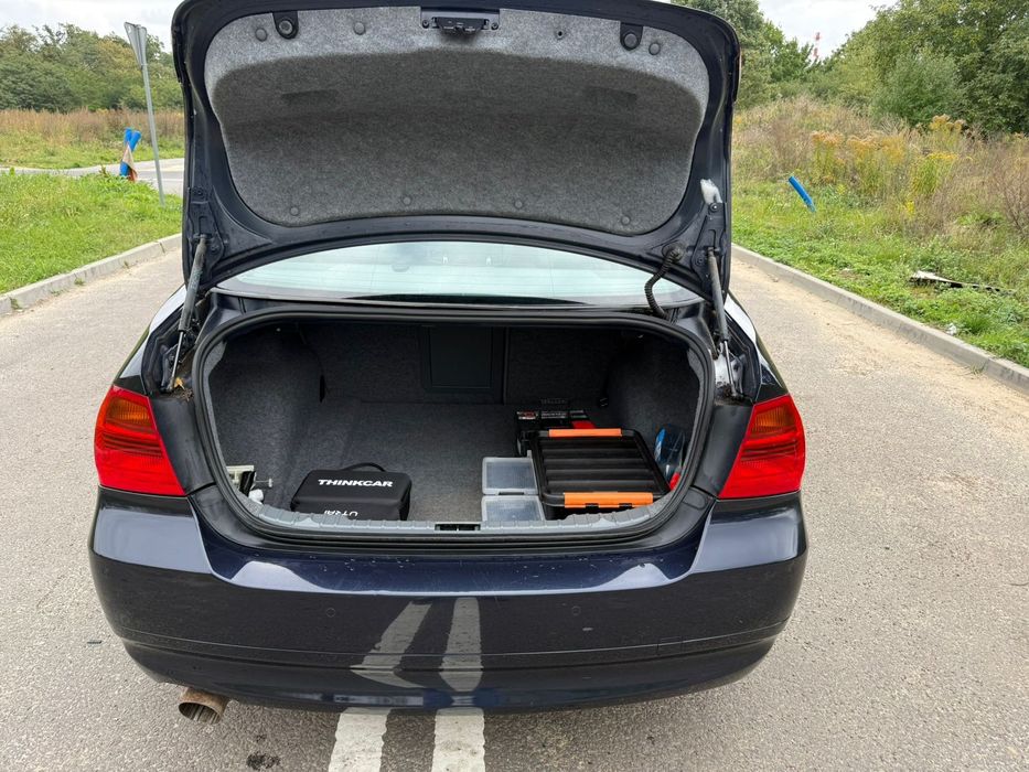 BMW E90, 2.0Benzyna, Automat, 2005Rok