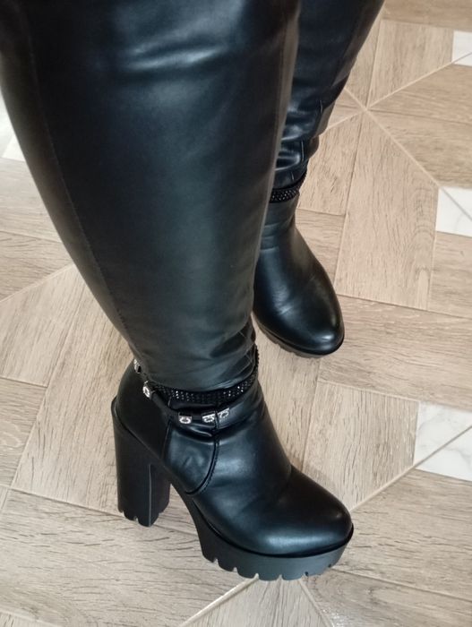 Зимові сапожки на тракторній подошві