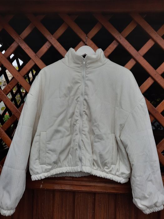 Продам куртку молочную