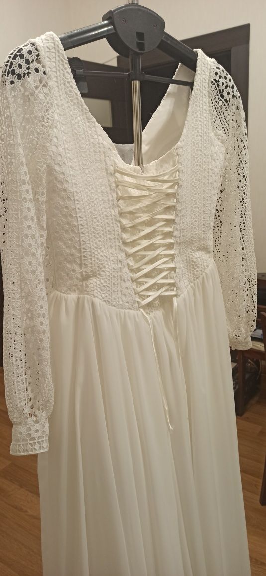 Весільна сукня (свадебное платье). Розмір 46