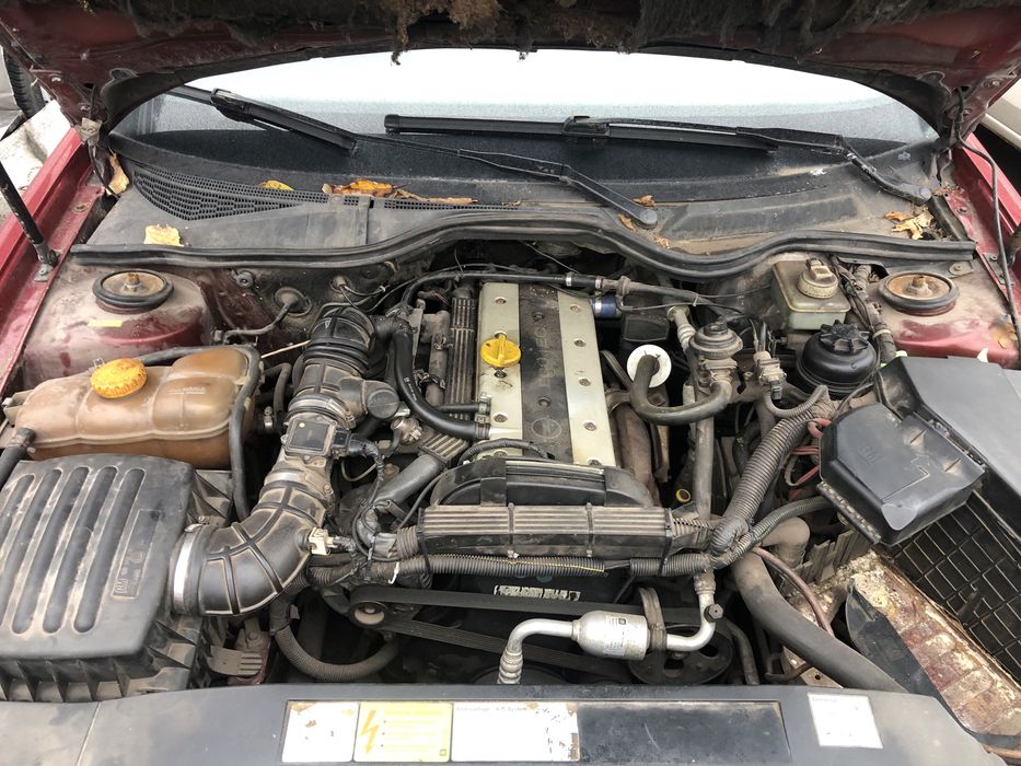 Опель Омега Б 2.0 бензин