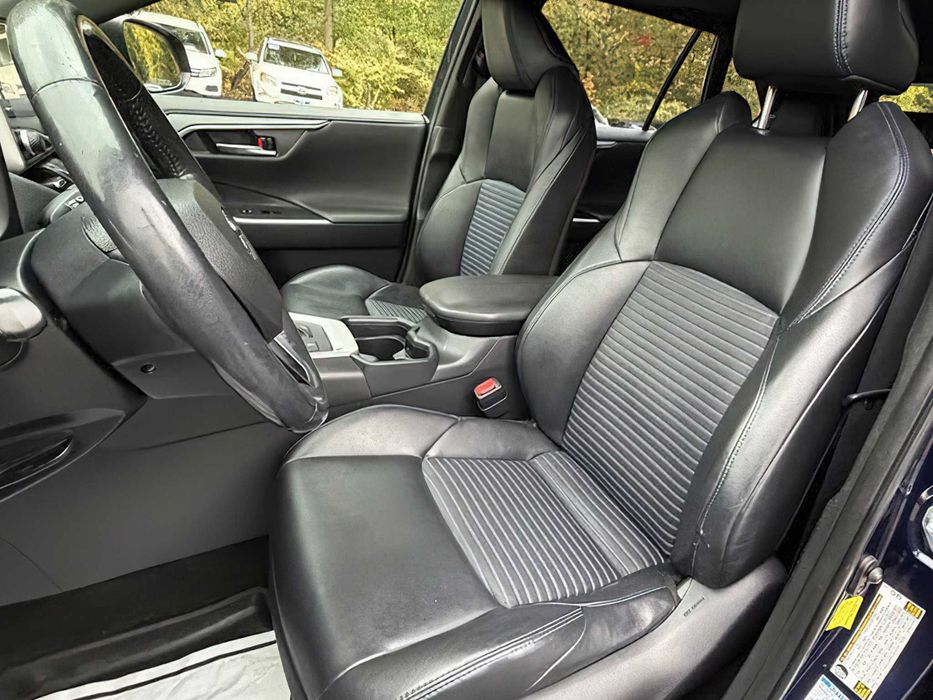 Toyota RAV4 Hybrid      2019