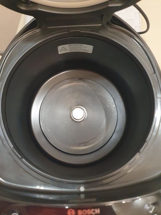 Мультиварка BOSCH MUC22B42RU
