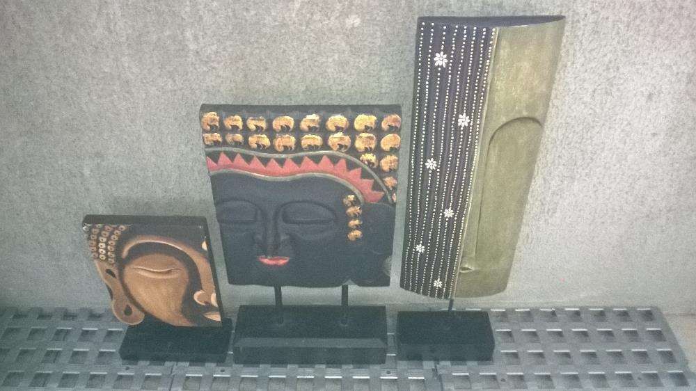 Decoração 3 estatuetas/estátuas Buda em madeira