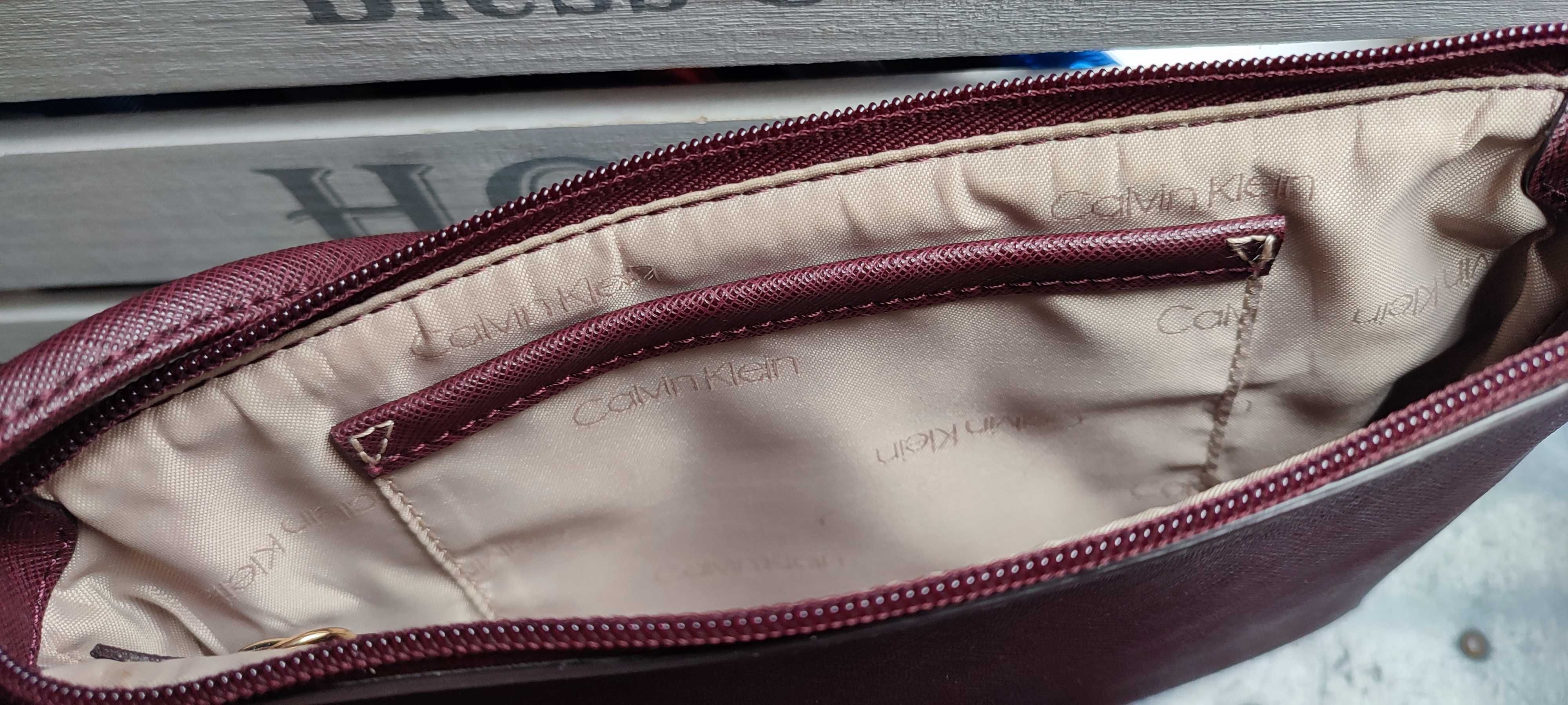 Torebka crossbody Calvin Klein