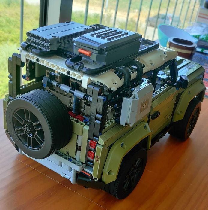 Land Rover Defender Technic