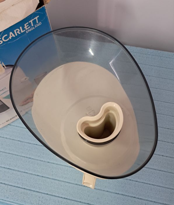 Соковыжималка Scarlett SC- 011 абсолютно исправная