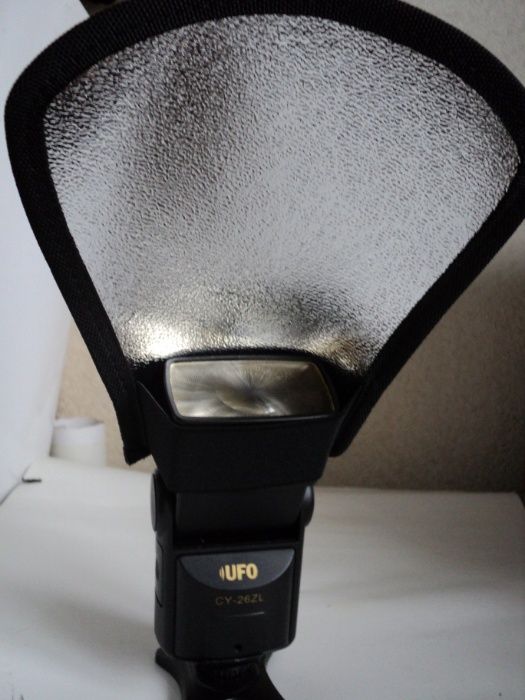 Вспышка UFO CY- 26 ZL + отражатель-рефлектор новый.