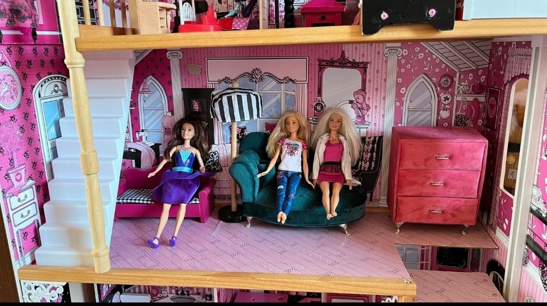Domek dla lalek barbie duży różowy  trzypiętrowy lalki Barbie meble
