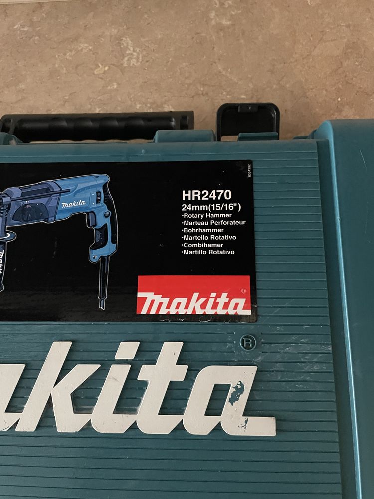 Młotowiertatka Makita HR2470