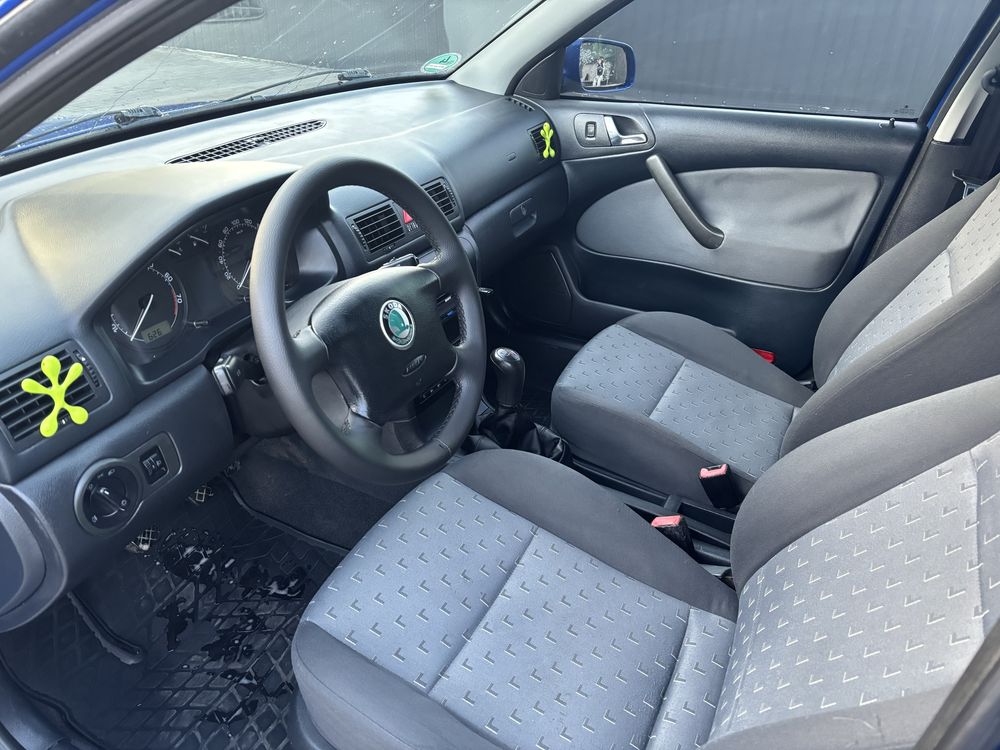 Skoda Oktavia tour 1.6 MPI lux