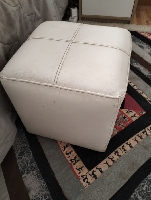 Puff pequeno para venda.