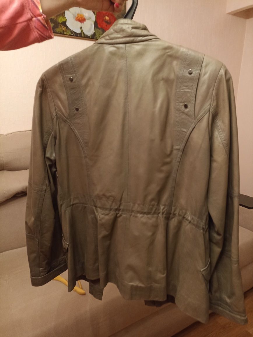 Куртка кожаная женская демисезонная размер L