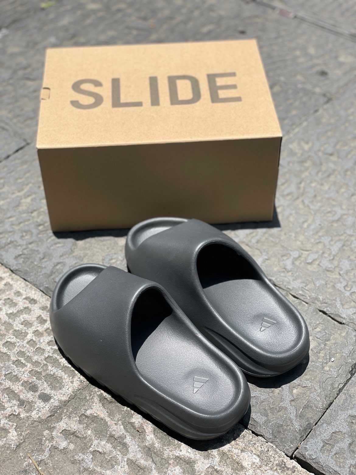 YeezyBoostSlide*Adidas OnyxUnisexTrampki r.39