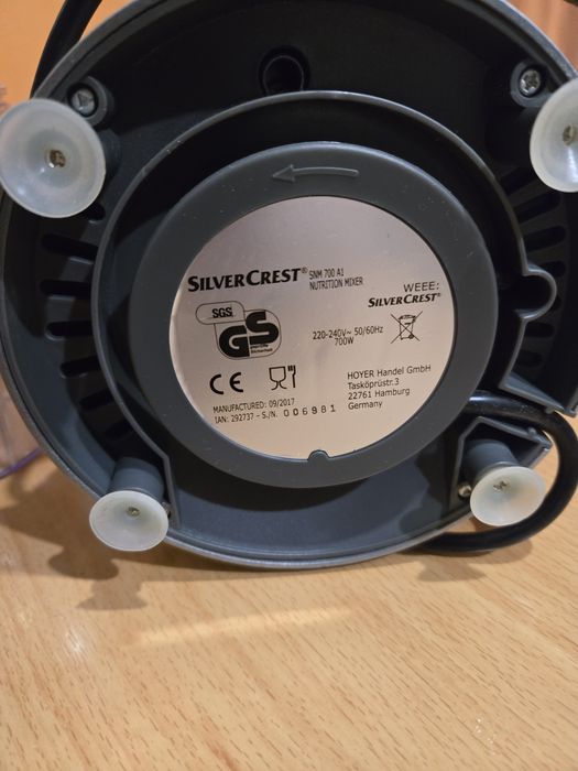 Blender smoothie maker. Blender stojacy