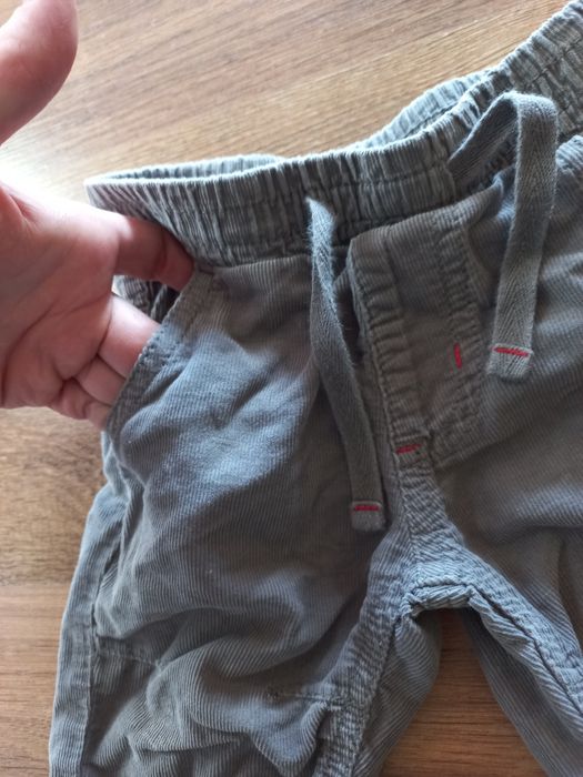 Spodenki niemowlęce sztruksowe lupilu r.68
