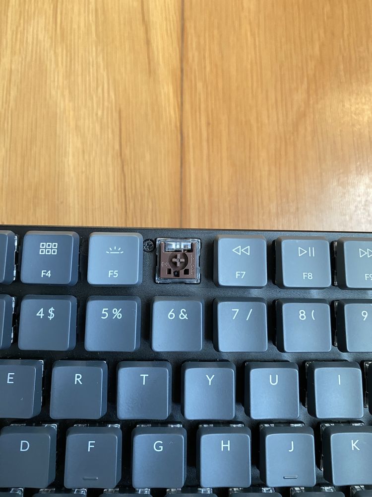 Teclado Keychron K3 v2 75% PT-PT, Low Profile sem fios e mecânico.