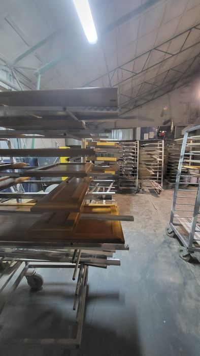 Lakierowanie mebli, mdf,fornir, szkło,drewno,metal itp.